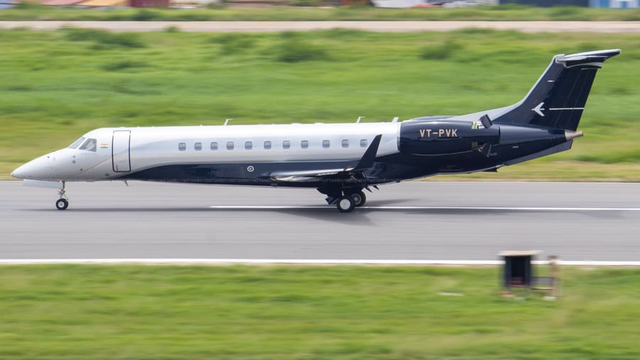 Embraer Legacy 650 — aviation photography by Mach One Aviation