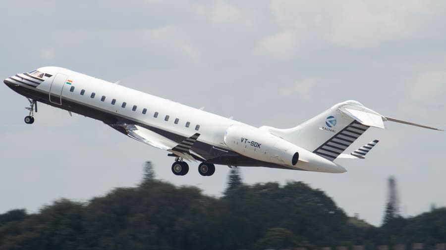 Bombardier Global 6000 — Kalyani — aviation photography by Mach One Aviation